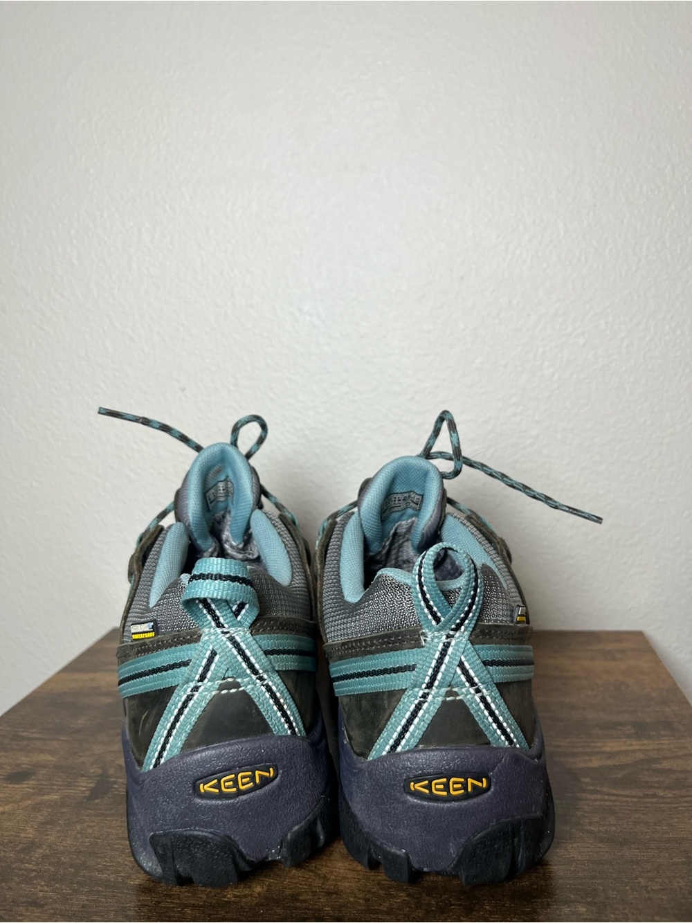 Keen Women's Targhee II 2 Trail Hiking Shoes in Teal and Gray - Picture 4 of 5